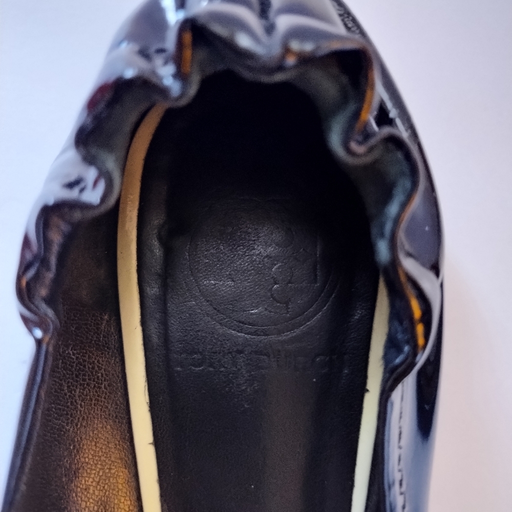 Tory Burch Reva Ballet Slip-On Flats Black Contrast Patent Leather Size 8 - Picture 4 of 16